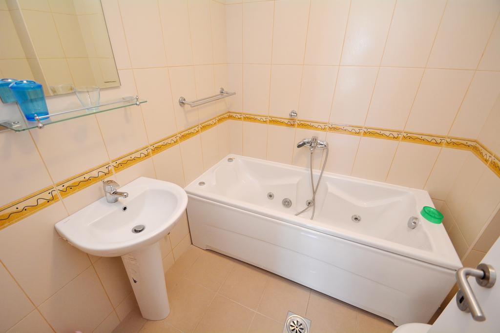 Apartments Vista Muo Котор Екстериор снимка